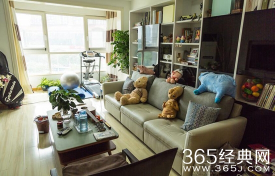 瞿颖家中内景曝光 被吐槽乱得像物流公司