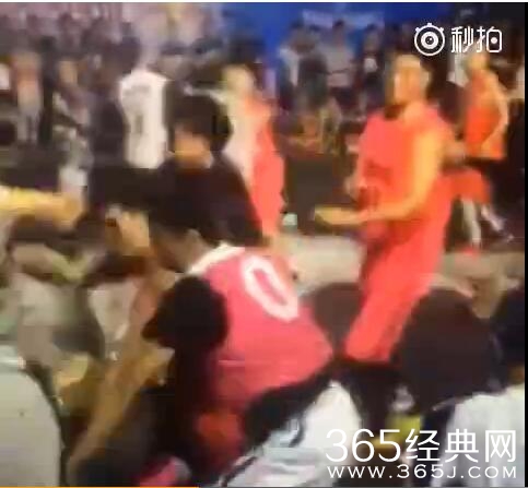 吴悠昆明打街球被打 打人者被当做民族英雄