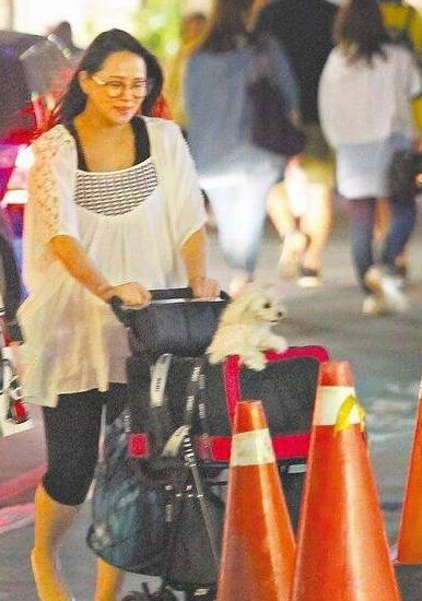 伊能静调侃自己身材发福 晒对比照激励自己