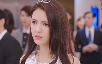 王思聪前女友进化史遭扒：小土妞变网红白富美