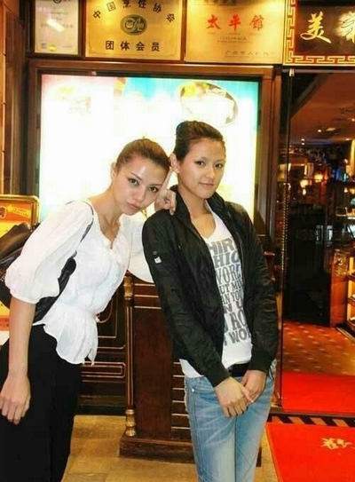 王思聪前女友进化史遭扒：小土妞变网红白富美