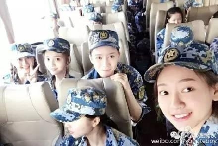 开学才几天 关晓彤和室友就被传有矛盾了