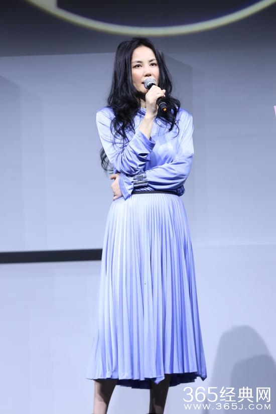 王菲经纪人打假：演唱会售票时间未公布