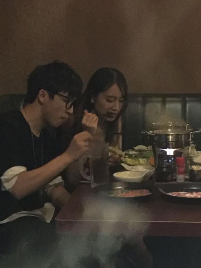 新恋情？疑似薛之谦与不明女子喂食照曝光