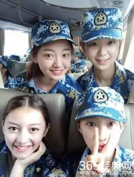 开学才几天 关晓彤和室友就被传有矛盾了