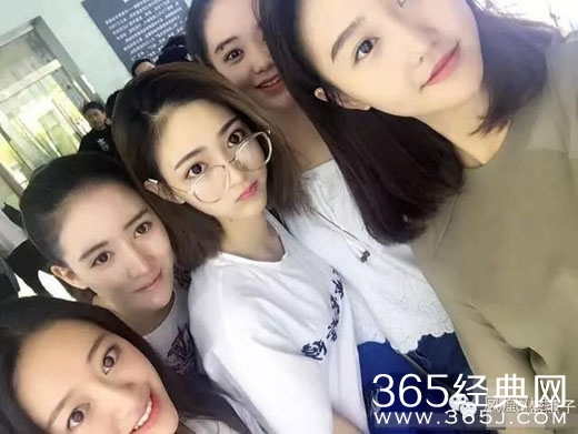 开学才几天 关晓彤和室友就被传有矛盾了