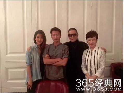 谢霆锋晒全家福 画面非常温馨满满都是爱