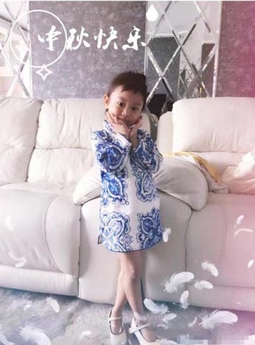 甜馨穿高跟鞋旗袍 长腿尽显温婉气质佳