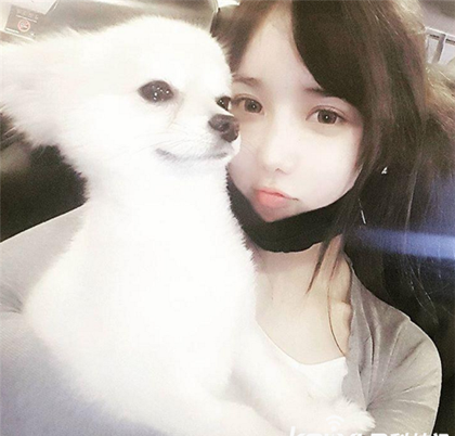 韩国惊现最胸LOL女主播 衣服居然给撑爆了