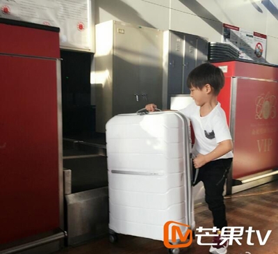 田亮携儿子田宸宇加盟《爸爸4》