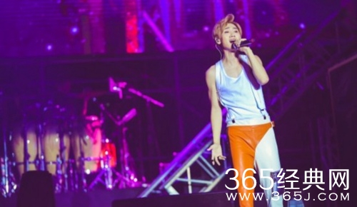 汪苏泷首场个唱华丽亮相 热舞加金曲引爆现场
