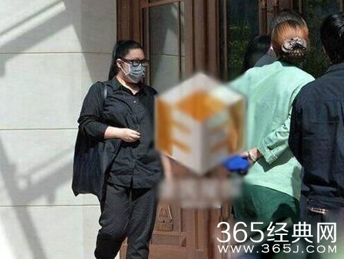 张铁林私生女资料照片遭扒 张铁林被曝已支付18年抚养费