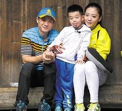 杨威自曝妻子杨云怀双胞胎 杨阳洋马上当大哥