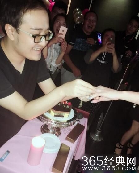 LOL解说笑笑求婚女友慧慧视频曝光 慧慧资料介绍