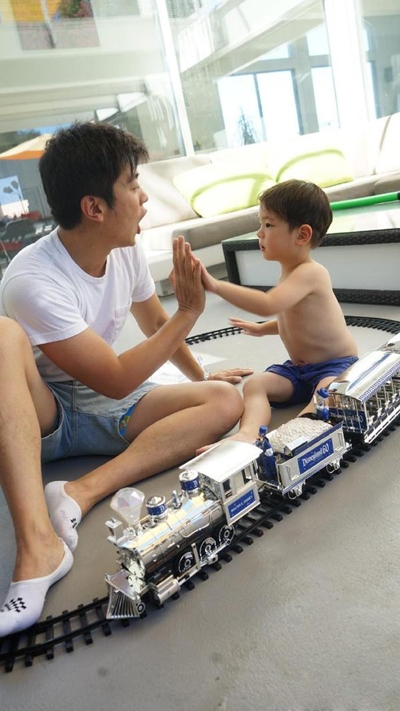 杜江晒儿子三岁照片 却无意暴露了霍思燕的隐私