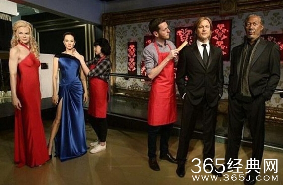 与时俱进！朱莉皮特闹离婚 蜡像馆忙拆分蜡像