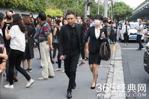 众星到达乔任梁追思会现场 陪伴最后一程