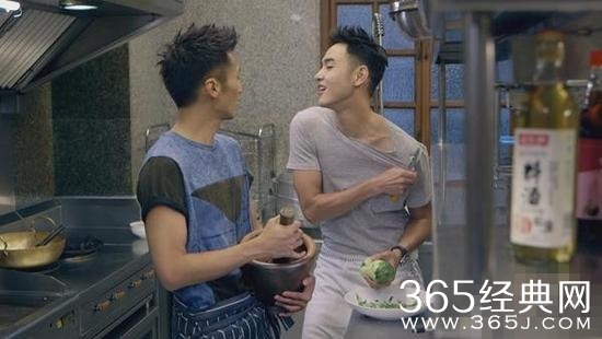 阮经天向谢霆锋展露伤痕 自曝13根钢钉支撑锁骨