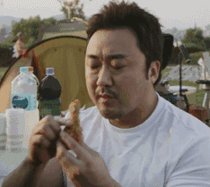 大象说 | 《釜山行》里的胖大叔年轻时撞脸苏志燮！还有反差萌