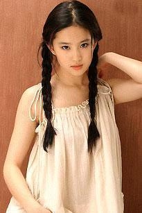 女星的那些家居照 性感我服范冰冰 火辣我服李小璐