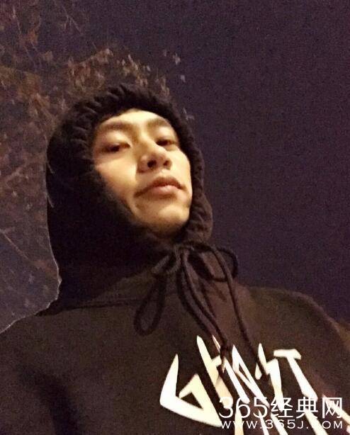 最不会自拍的明星,鹿晗马天宇赵丽颖唐嫣全上榜!