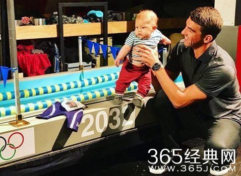 菲尔普斯变晒娃狂人，奶爸形象呼之欲出