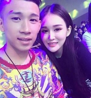 赵本山女儿晒健身照秀性感，却被网友吐槽事业线