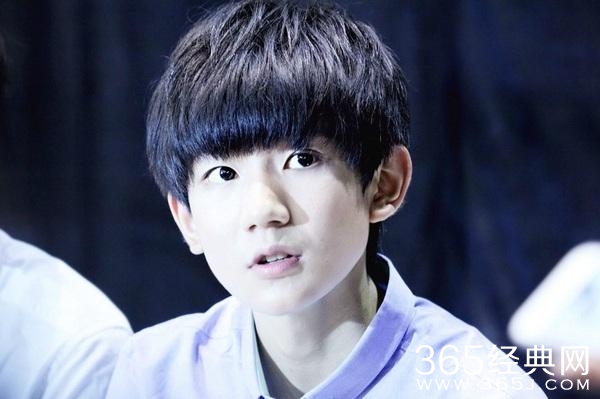 最不会自拍的明星,鹿晗马天宇赵丽颖唐嫣全上榜!