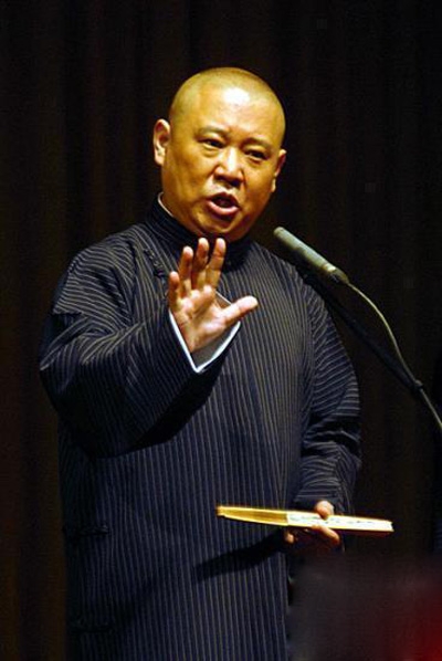 郭德纲深夜发长文回应曹云金：命中注定有此一撕