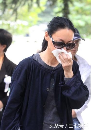 曾饰演最经典西门吹雪，减肥过度猝死家中无人知，结局令人泪下