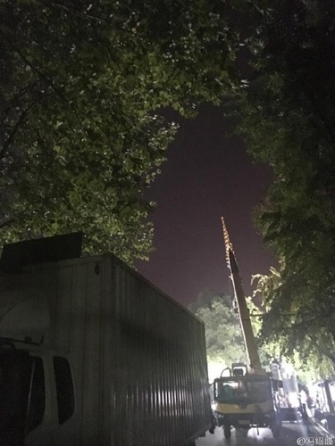 冯绍峰自曝要拍一夜裸奔戏：祝我今晚好运