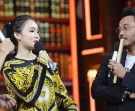 赵本山女儿晒健身照秀性感，却被网友吐槽事业线