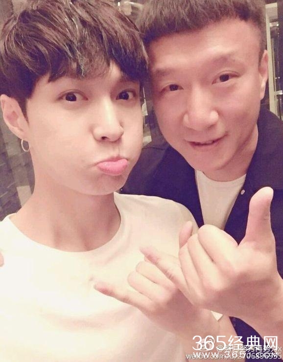 最不会自拍的明星,鹿晗马天宇赵丽颖唐嫣全上榜!