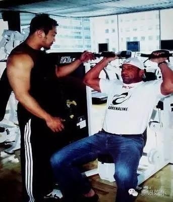 大象说 | 《釜山行》里的胖大叔年轻时撞脸苏志燮！还有反差萌