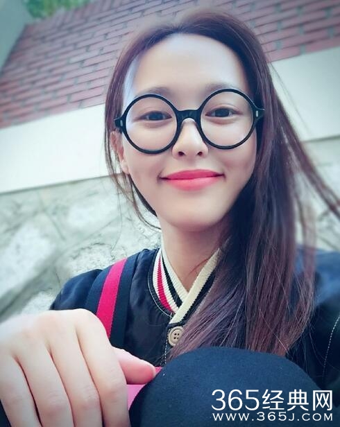 最不会自拍的明星,鹿晗马天宇赵丽颖唐嫣全上榜!