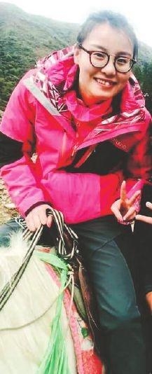 傅园慧野外生存抓蛇吃蛇 “洪荒之力”不太管用了