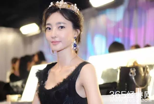 好美的素颜女神，却怎么捧都不红！连吴亦凡都为她动心