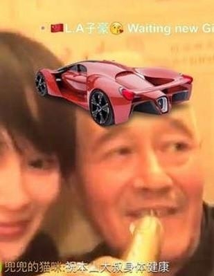 赵本山女儿晒健身照秀性感，却被网友吐槽事业线