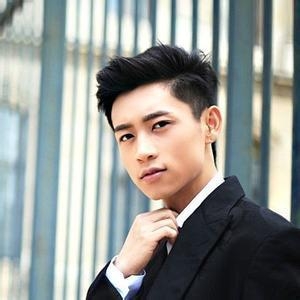 最不会自拍的明星,鹿晗马天宇赵丽颖唐嫣全上榜!