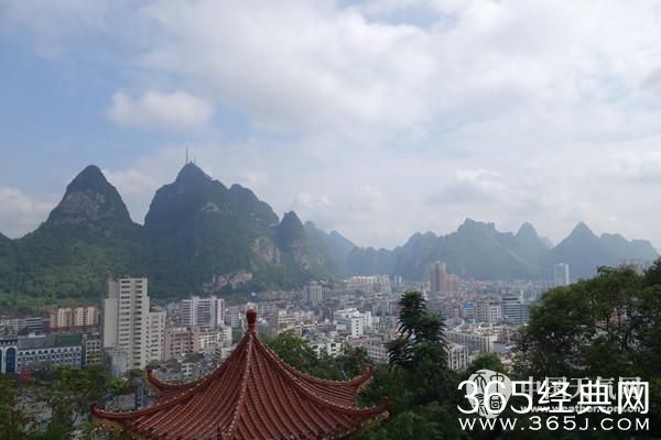 河池久晴逢甘霖 驱散雾霾空气清新