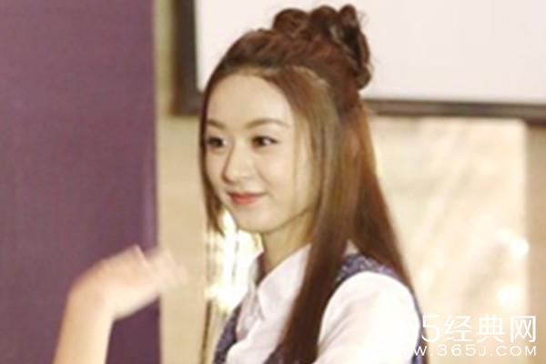 赵丽颖有没有整容，看她大笑时脸部就知道了！