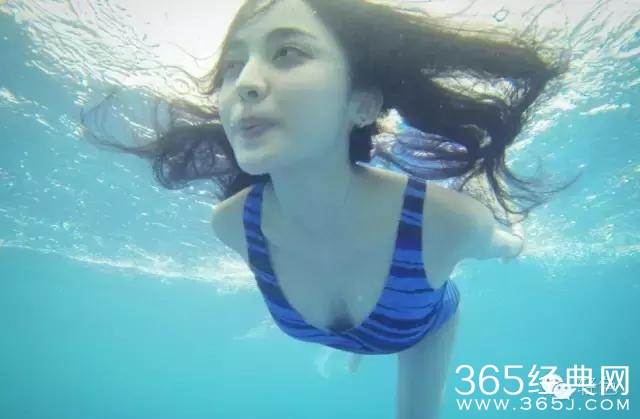 比基尼才是检验身材的唯一标准，盘点泳装10大女星