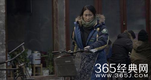 看到baby拿奖后得意忘形地大笑，白百何一个苦笑看懂了内幕