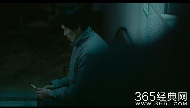 女儿被“奸杀”“录像”！愤怒的父亲砸碎了罪犯的“蛋”！