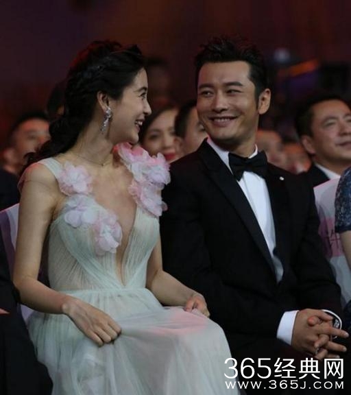 看到baby拿奖后得意忘形地大笑，白百何一个苦笑看懂了内幕