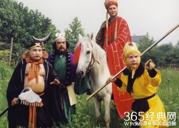 郭德纲亲自出马应付徒弟曹云金的不敬；他们却是徒弟先帮忙教训