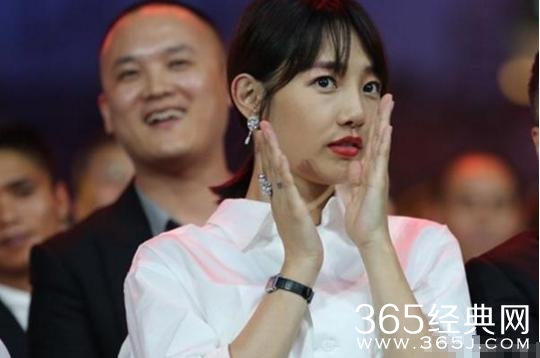 看到baby拿奖后得意忘形地大笑，白百何一个苦笑看懂了内幕