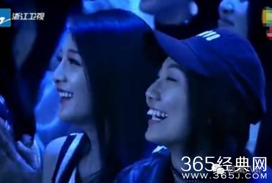 追忆去世妈妈，自嘲被男友抛弃，贾玲告诉你虐心的喜剧会笑着流泪