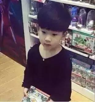 搞笑：一大批明星“私生子”曝光，不像你打我