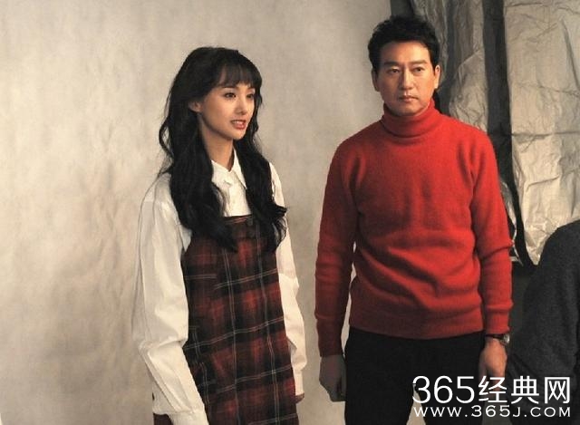 郑爽爸爸妈妈颜值都逆天，郑爽却是家里最丑的？